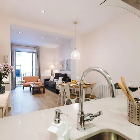 شقة Hostly Aponte Exclusive Apartment-center-fibre-parking Optional-cless