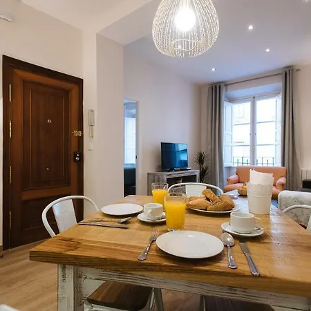شقة Hostly Aponte Exclusive Apartment-center-fibre-parking Optional-cless